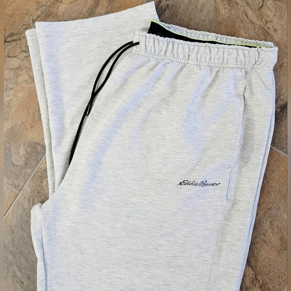 Eddie Bauer Heather Light Gray Jogger Sweatpants with Black Drawcord